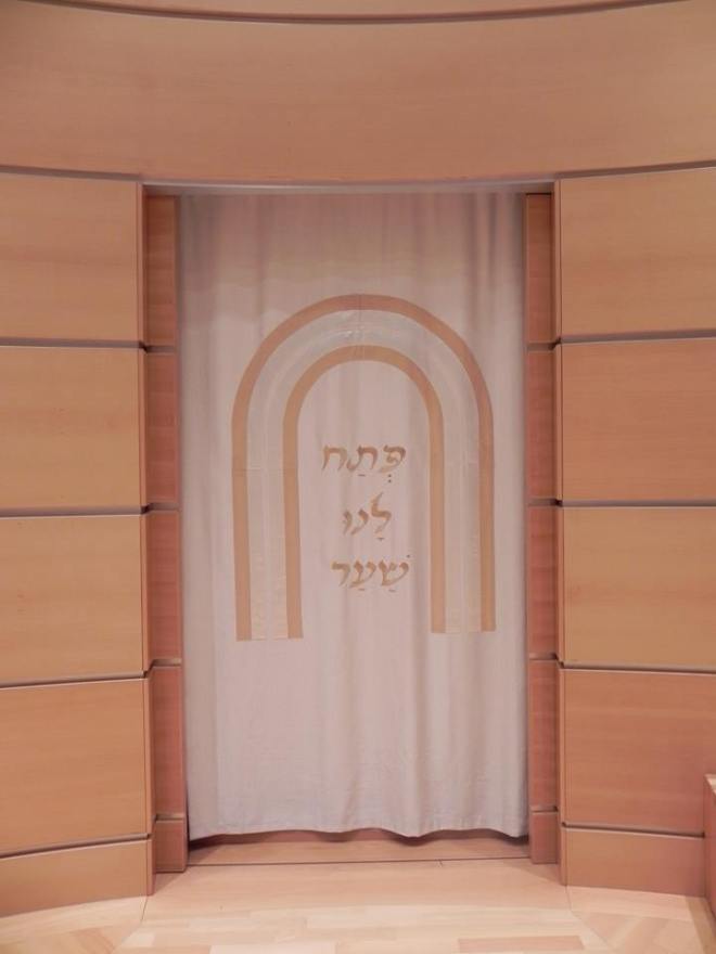 פרוכת 2